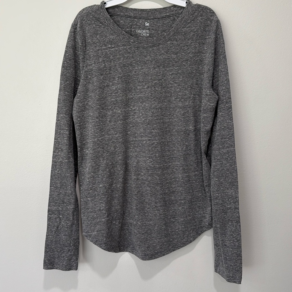 Women’s long sleeve basic shirt